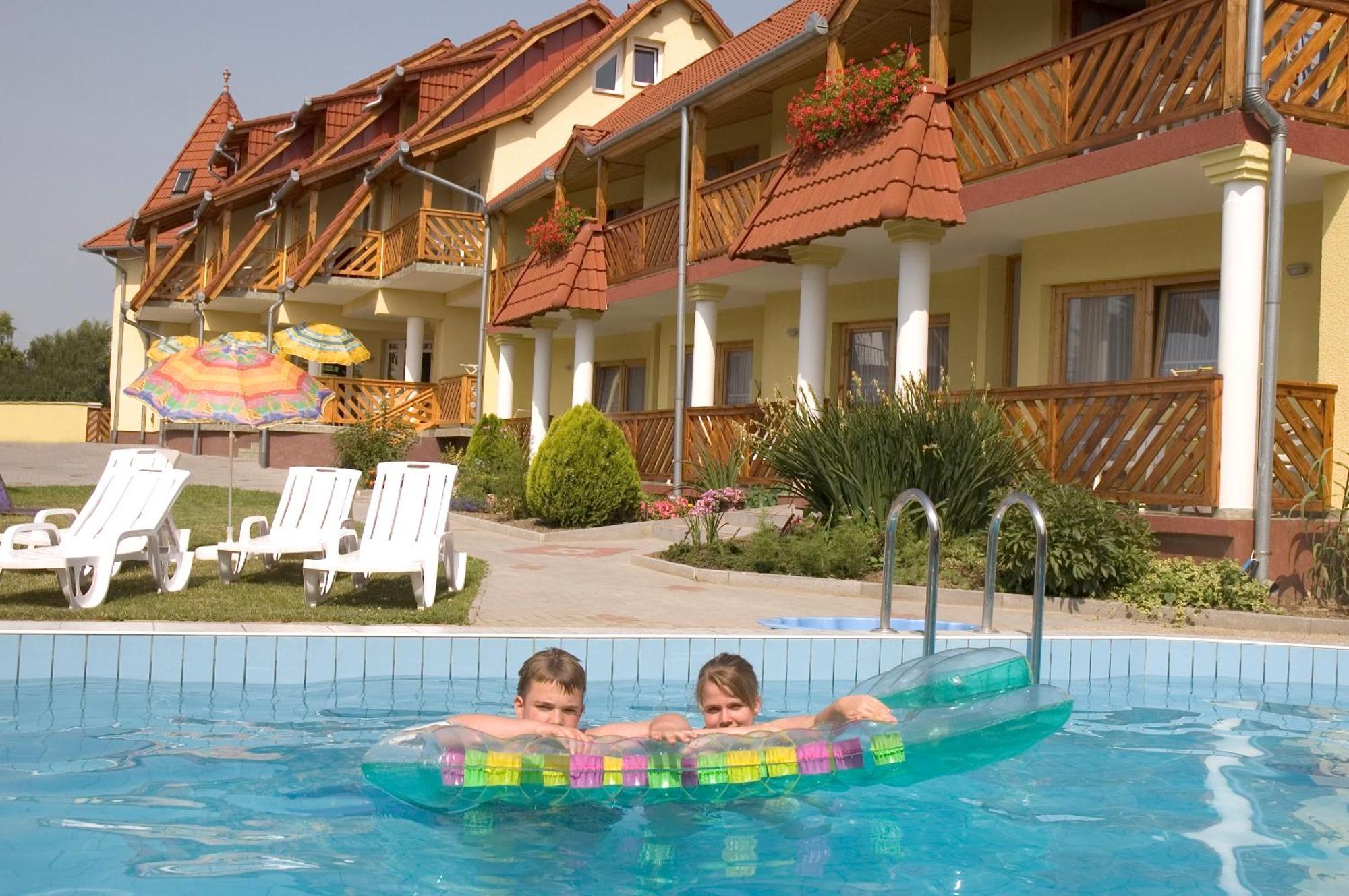 Erika Pension Keszthely Exterior foto